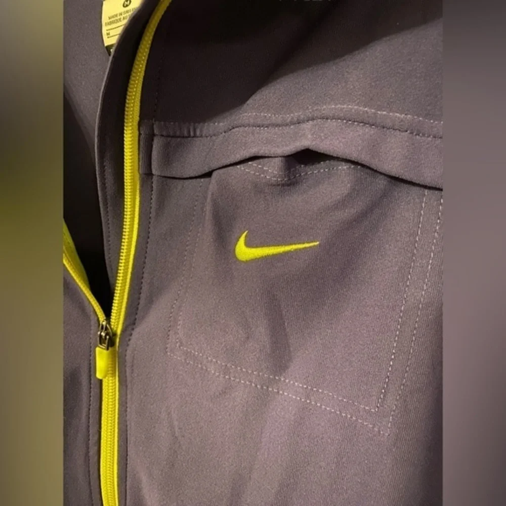 Nike dri-fit zip up jacket purple and yellow lightweight jacket Size medium